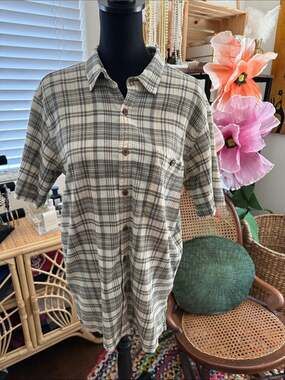 Men's Patagonia Plaid Cotton Short Sleeve Button Up Urban Explorer Resort Shirt